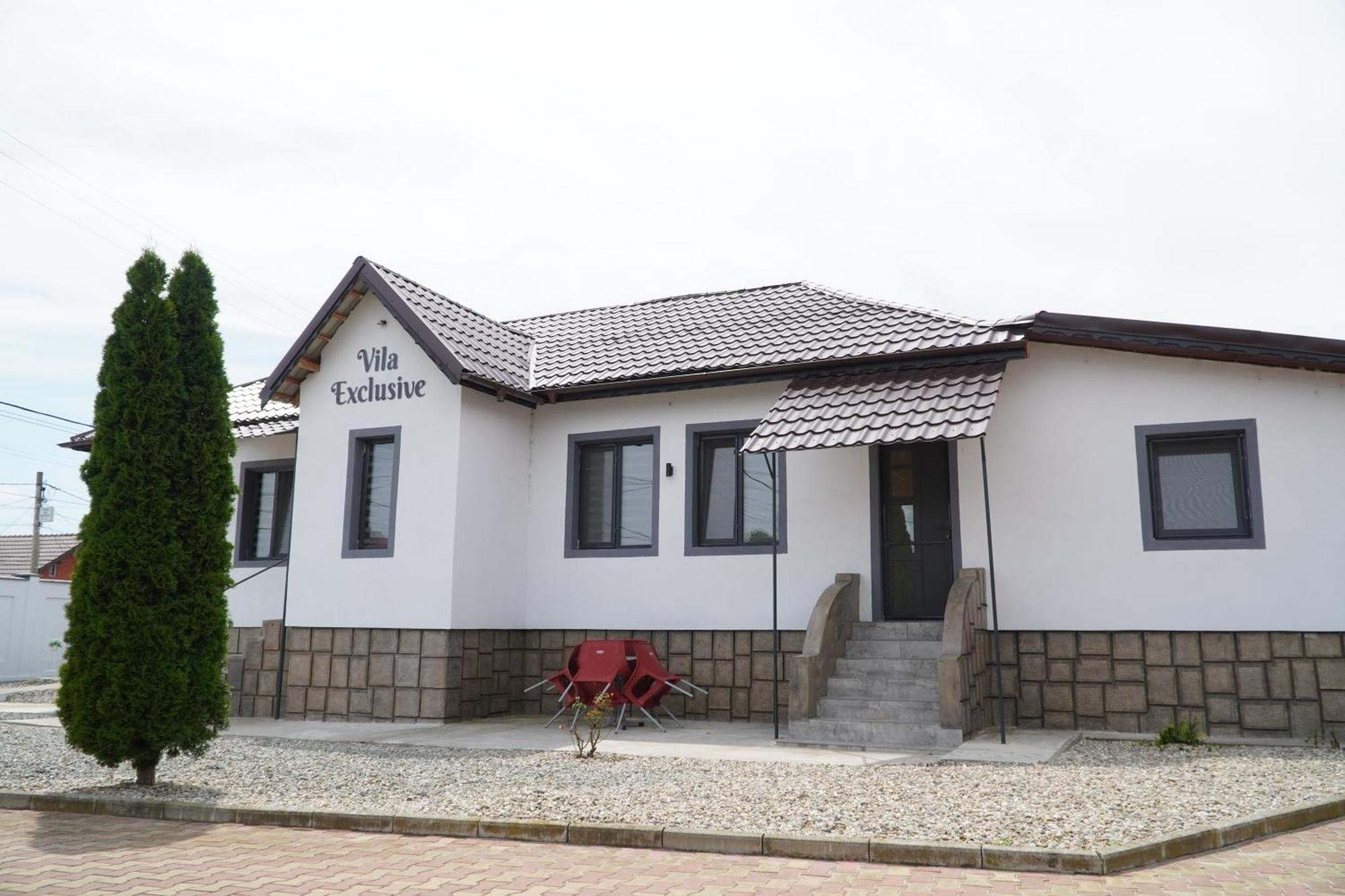 Vila Exclusive Targu Jiu Exterior photo